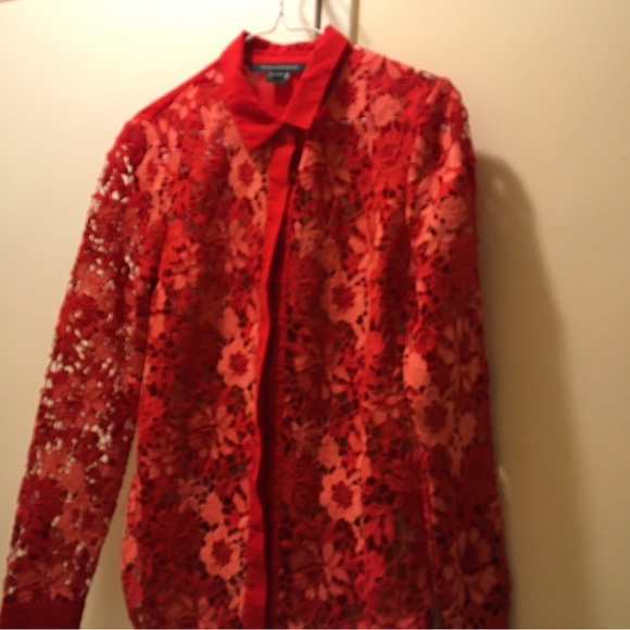 Beautiful floral lace blouse. RARE FIND - Picture 4 of 4